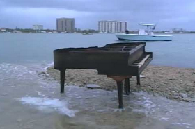 piano on island